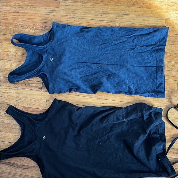 Lululemon tanks - size 4 - Picture 5 of 7